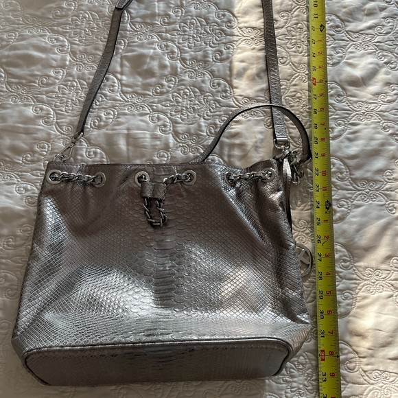 MICHAEL KORS Frankie Metallic Leather Crocodile-embossed Large Shoulder Bag - Picture 8 of 10